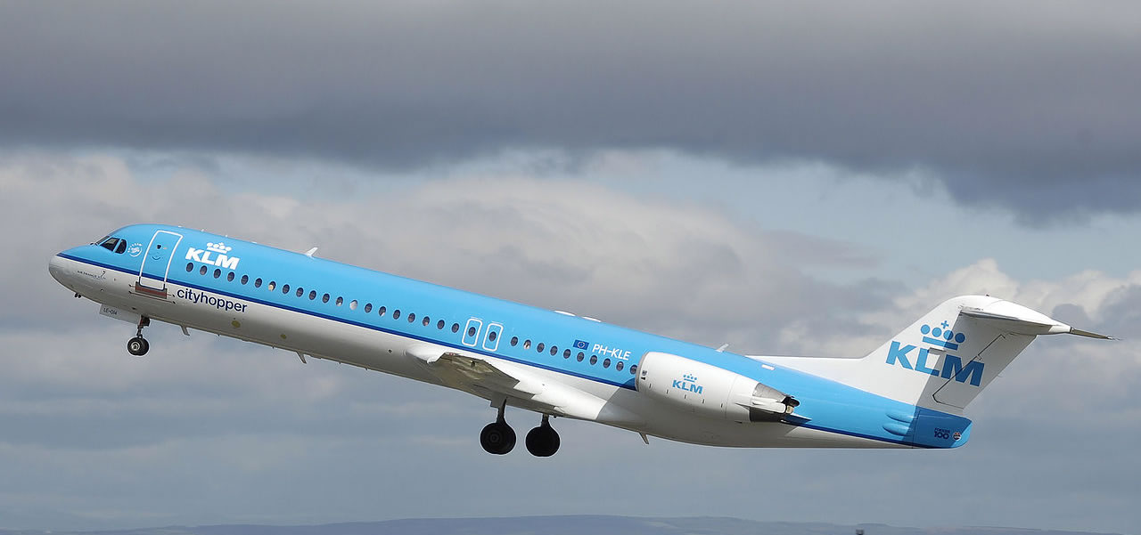 Fokker 100 of KLM CityHopper Fokker 100 of KLM CityHopper