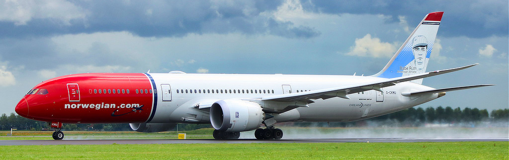 Boeing 787-9 Registration G-CKMU of Norwegian Air